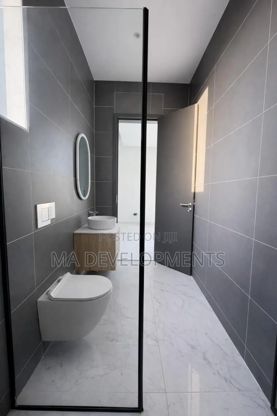 6bdrm House in East Legon, American House for sale
