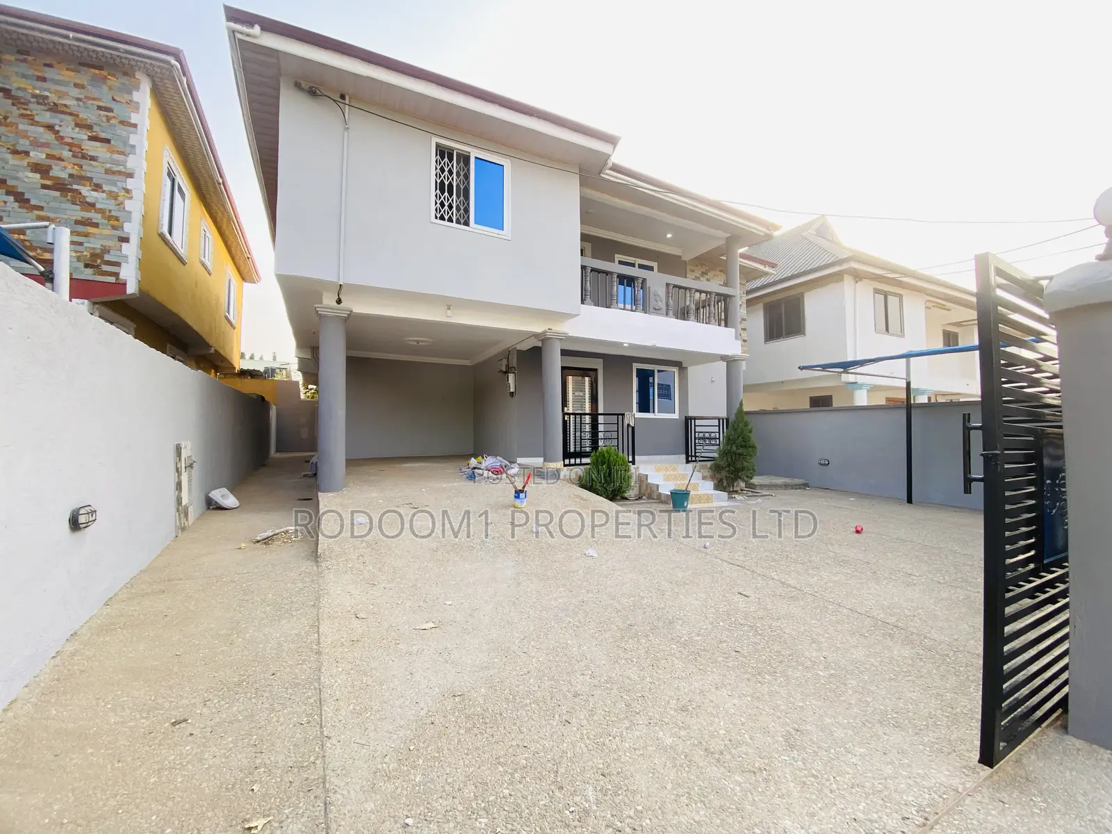 5bdrm House in Amasaman Stadium for rent