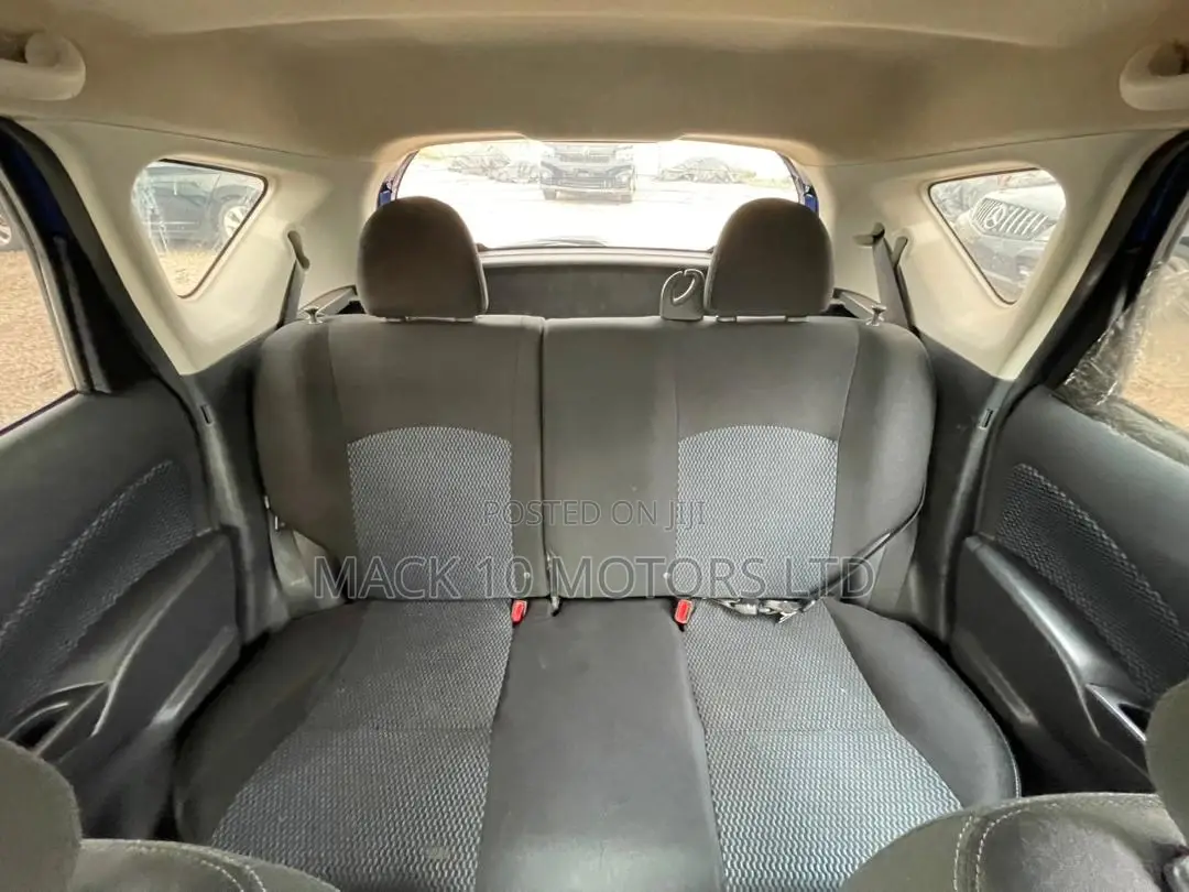 Nissan Versa 1.6 SV 2016 Blue