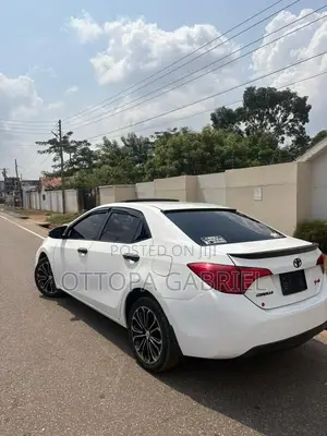 Toyota Corolla S 4dr Sedan (1.8L 4cyl CVT) 2016 White