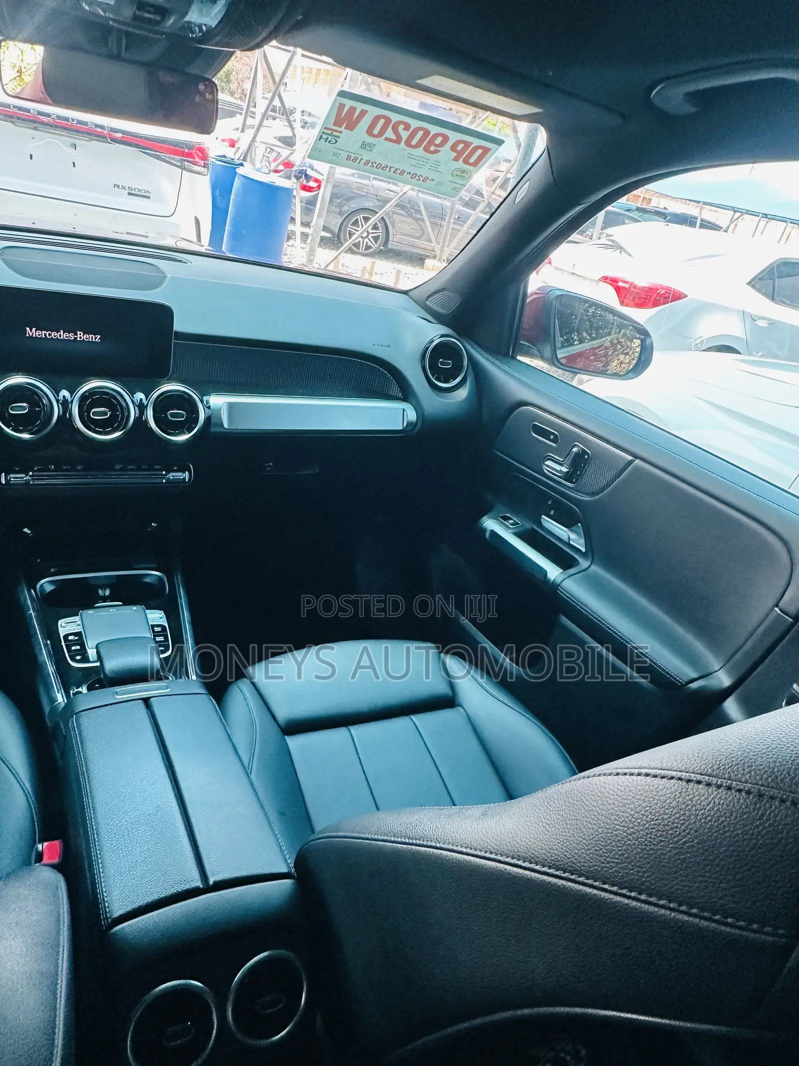 Mercedes-Benz GLB-Class 2022 Red