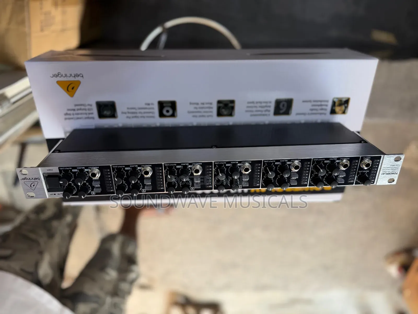 Powerplay (6-Channal Headphone Amplifier System