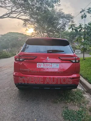 Mitsubishi Outlander ES AWD 2025 Red