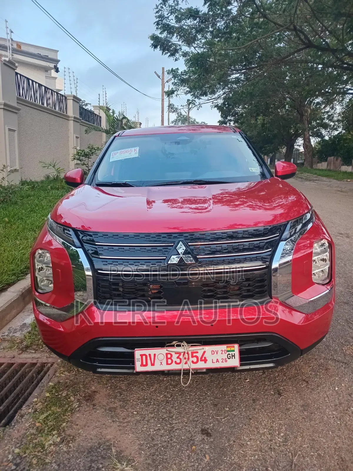 Mitsubishi Outlander ES AWD 2025 Red