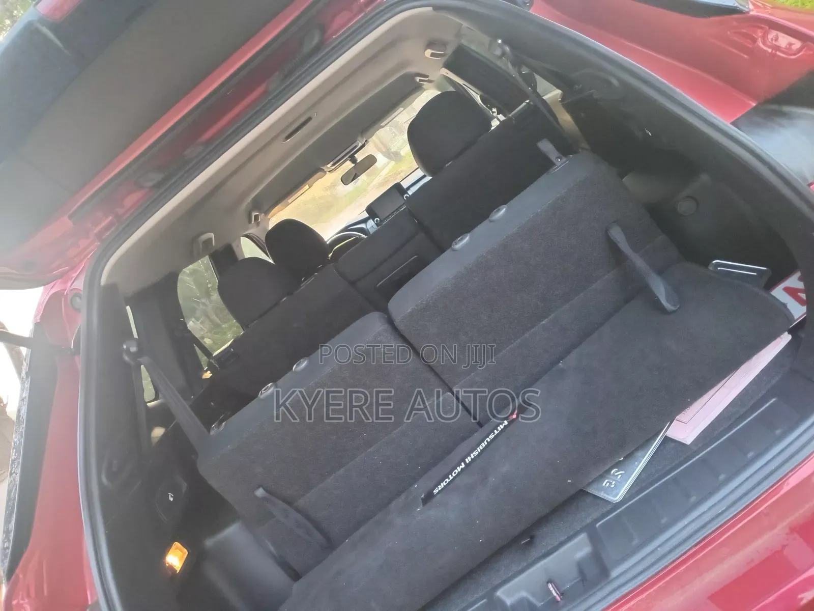 Mitsubishi Outlander ES AWD 2025 Red