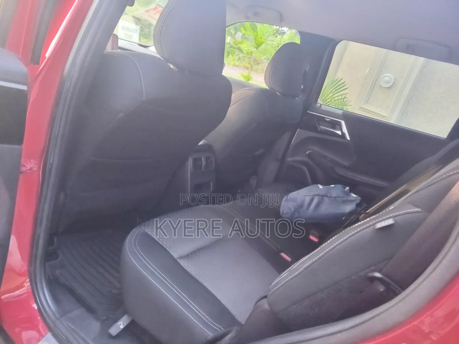 Mitsubishi Outlander ES AWD 2025 Red