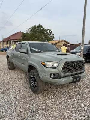 Toyota Tacoma TRD Sport Double Cab 6' Bed V6 AT 2023 Green