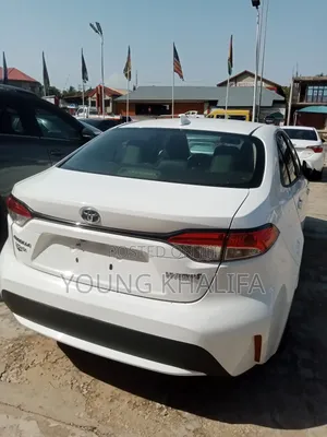 Toyota Corolla 2022 White