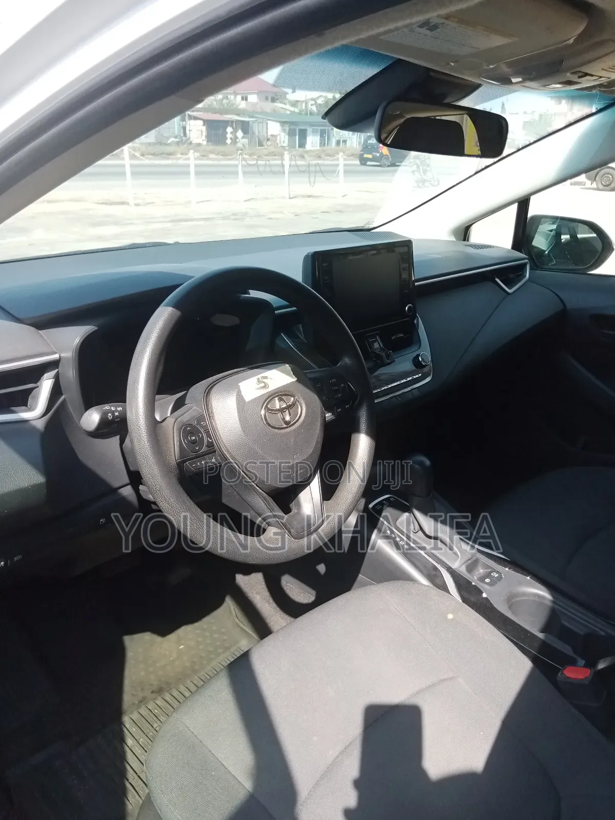 Toyota Corolla 2022 White