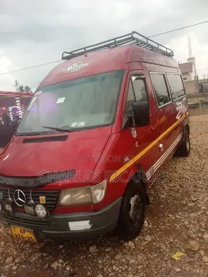 Mercedes-Benz Sprinter 2012 Red