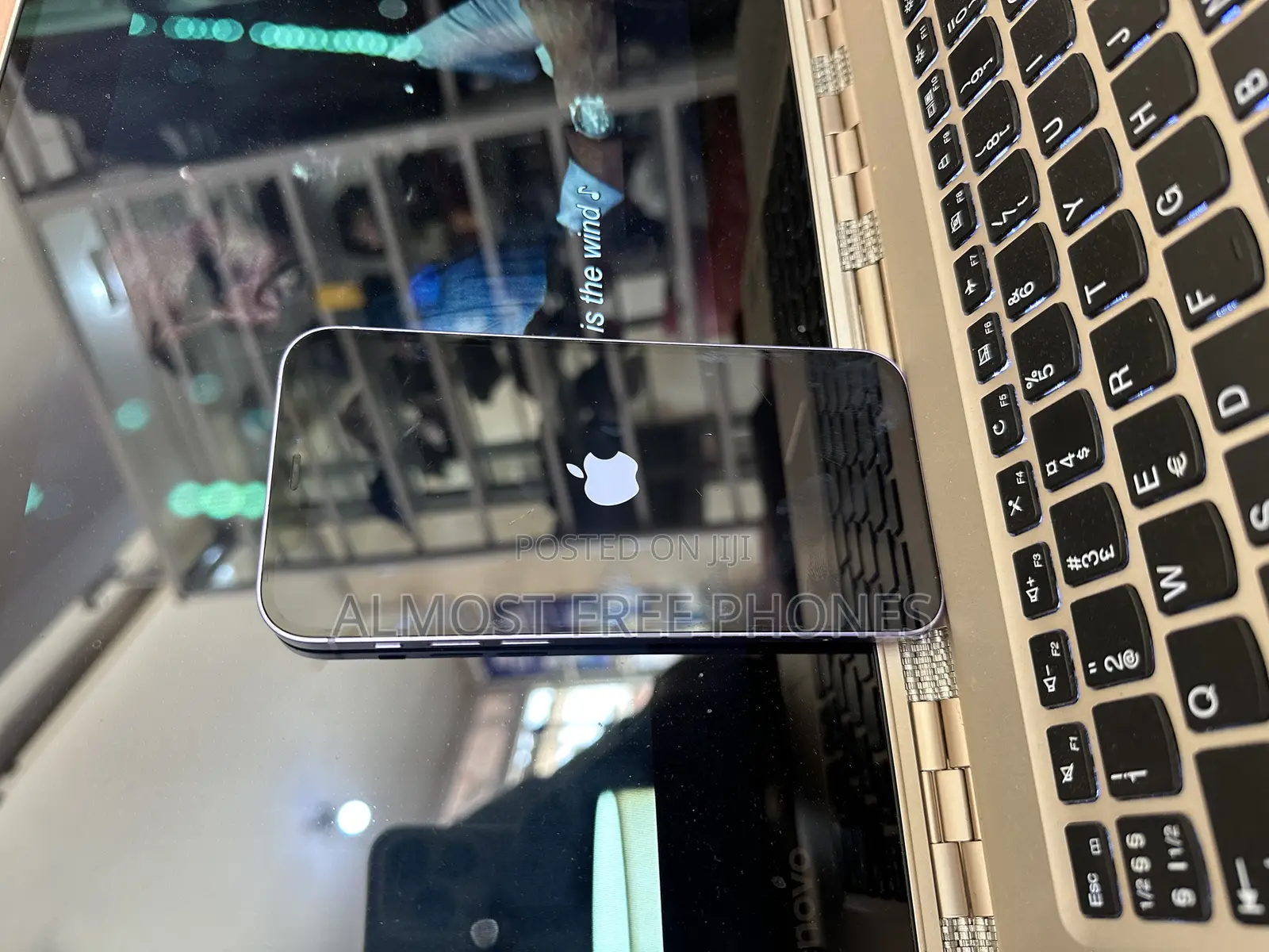 Apple iPhone 12 64 GB Purple
