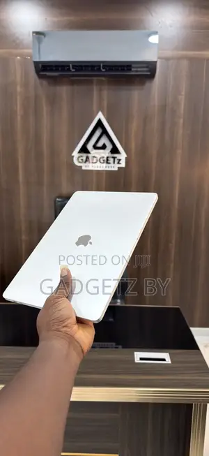 Laptop Apple MacBook Pro 2019 16GB Intel Core i7 SSD 256GB
