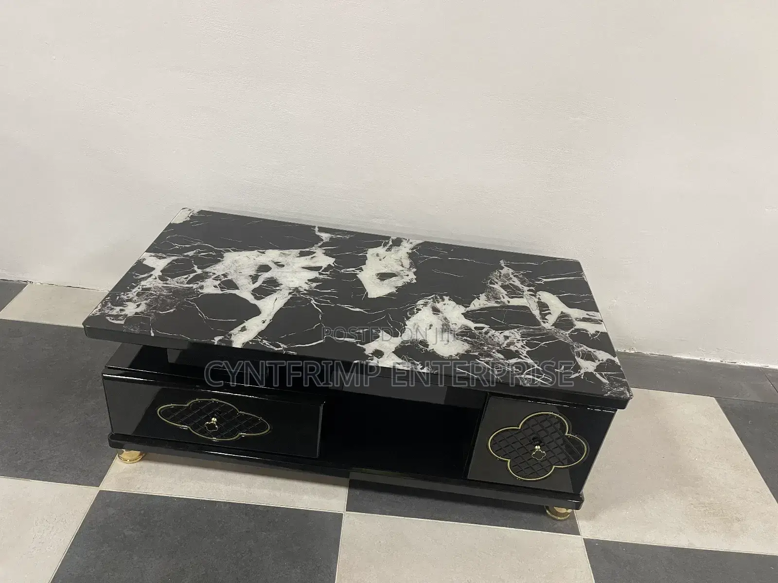 Modern High-Gloss Centre Table