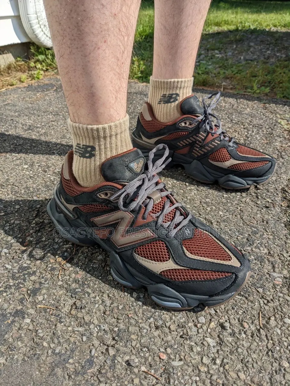 Quality New Balance 9060. Rust Brown