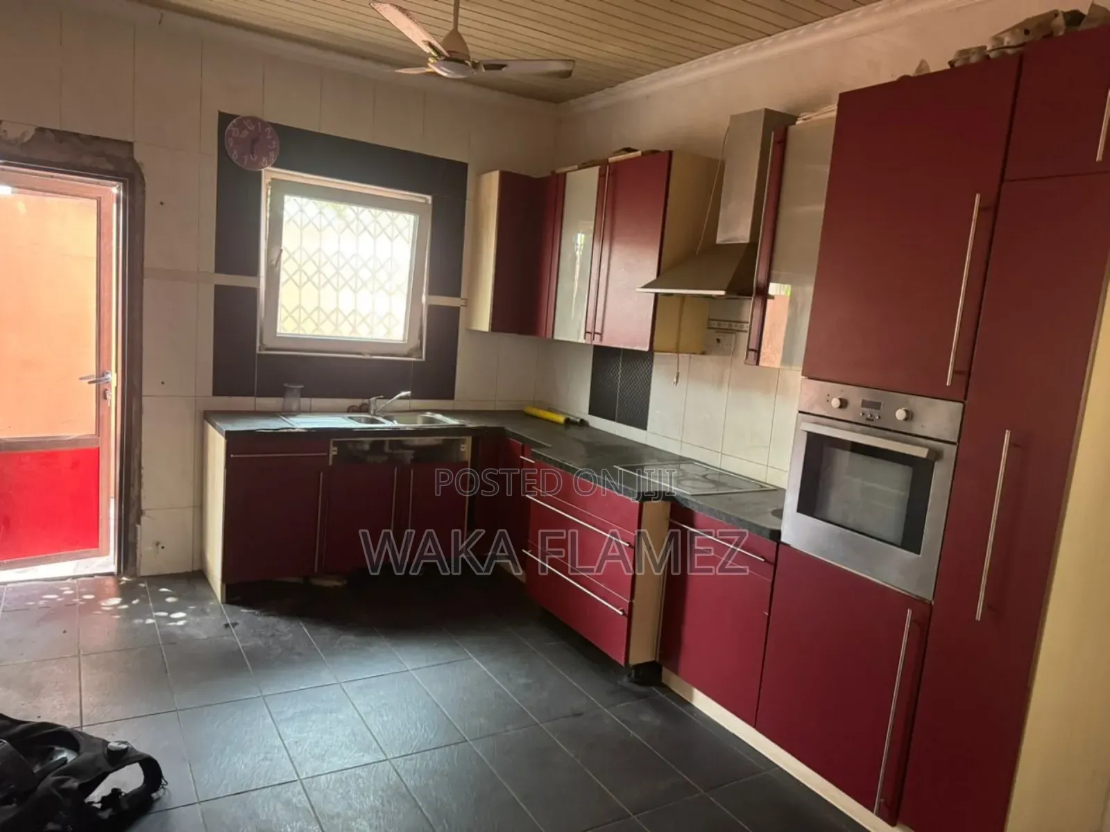 4bdrm House in Achimota Mall, Mile 7 for rent