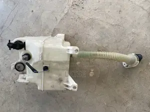 Highlander 2014,2015,2016,2017,2018 Liquid Windshield Washer Tank