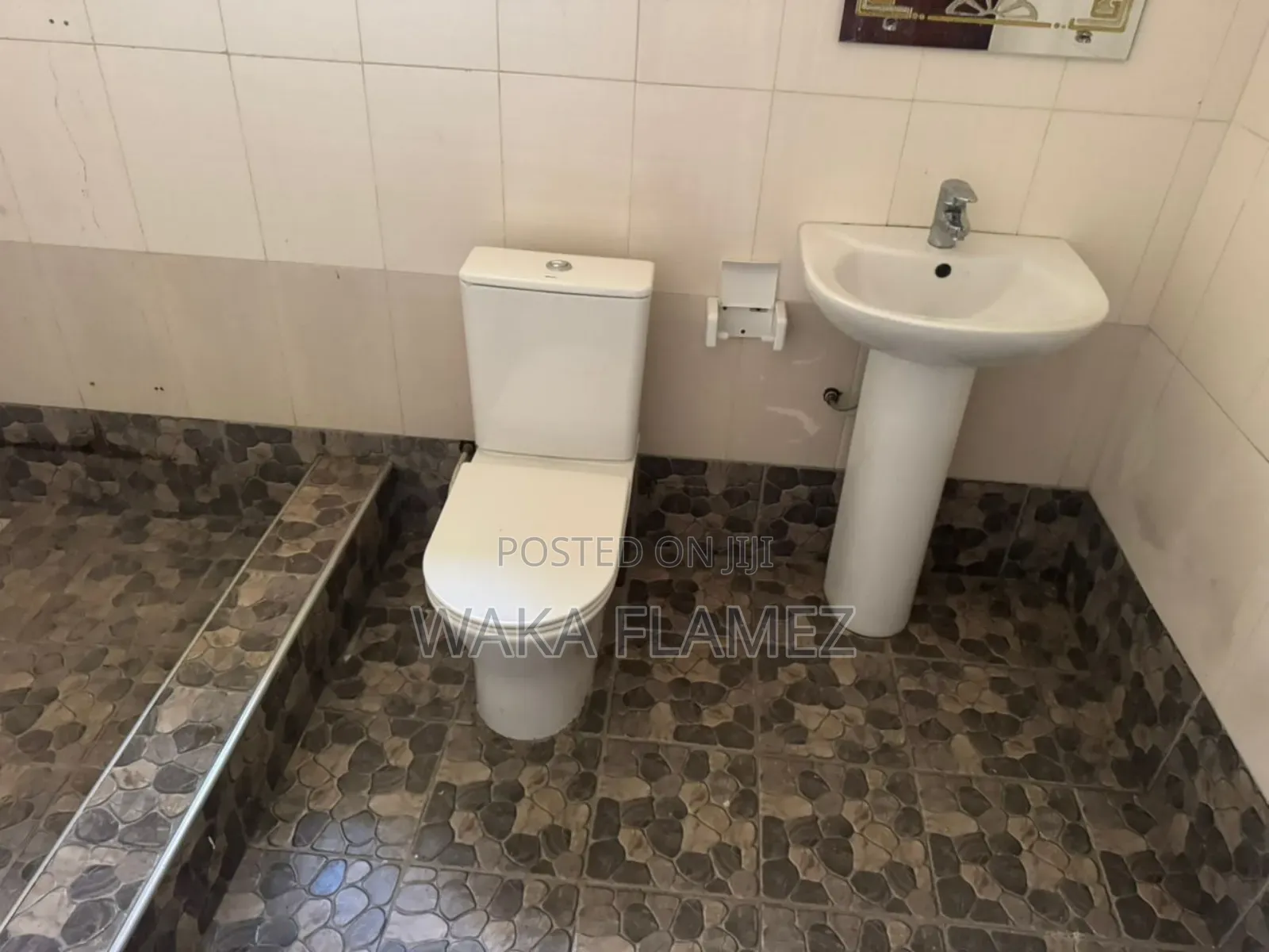 3bdrm House in Achimota Mile-7 for rent