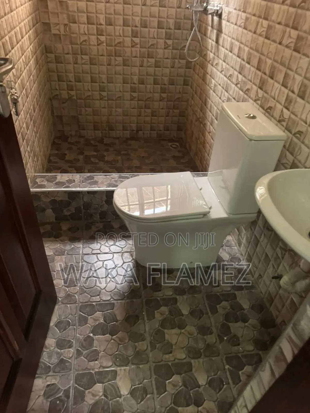 3bdrm House in Achimota Mile-7 for rent