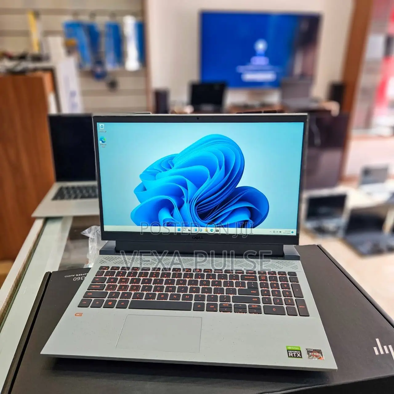 Laptop Dell G15 5535 16GB AMD Ryzen 5 SSD 512GB