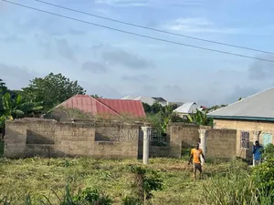 6bdrm Block of Flats in Ob Global Agency, Atwima Nwabiagya for sale