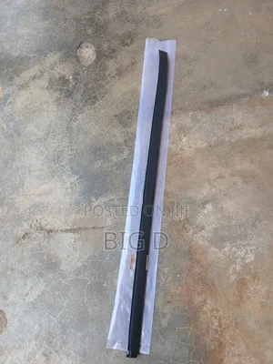 Toyota Landcruiser Prado 2008 Wind Screen Pole