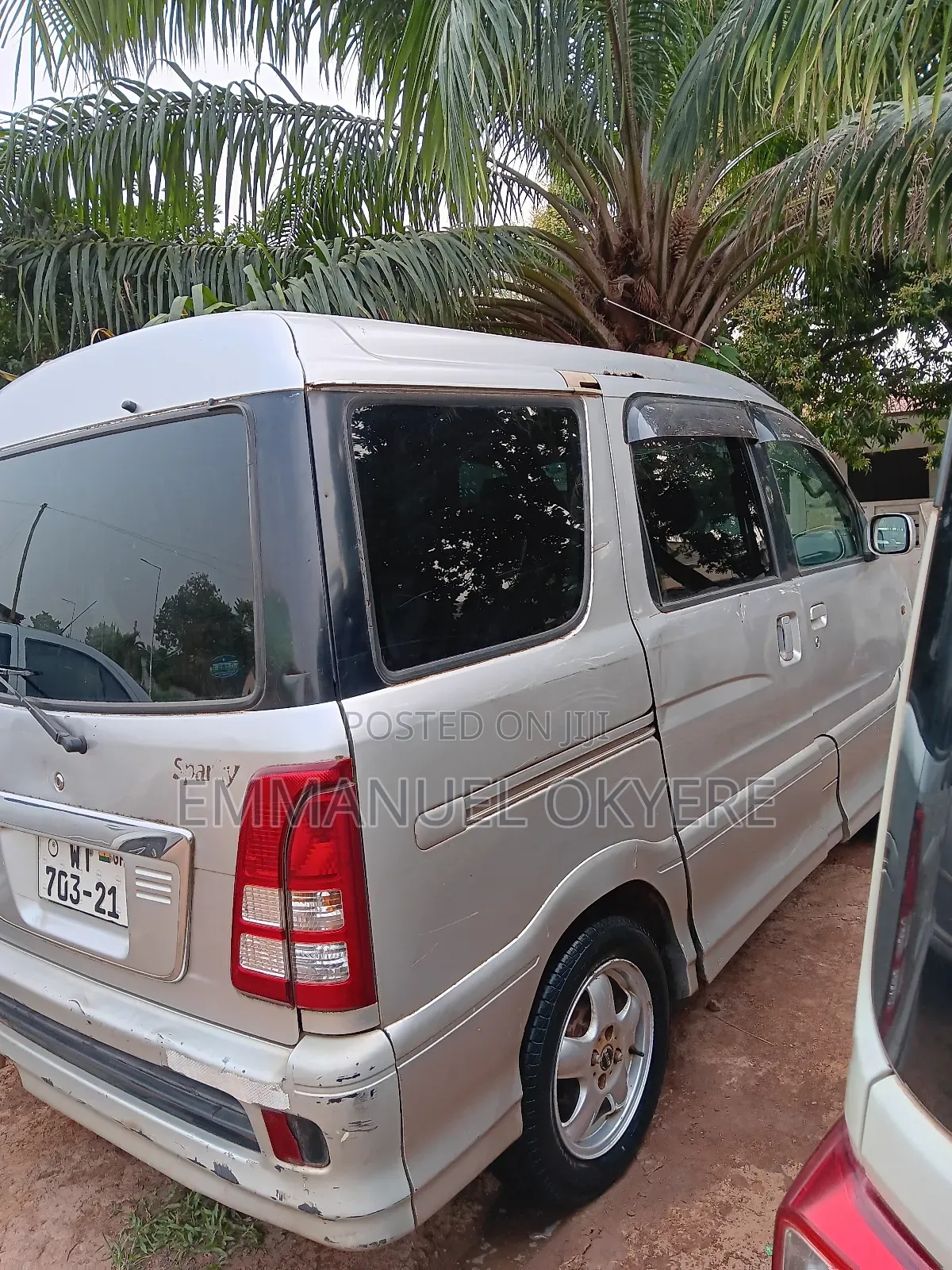 Toyota Voxy 2003 Silver