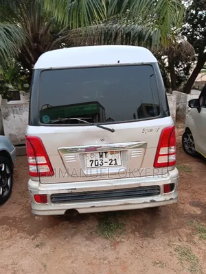 Toyota Voxy 2003 Silver
