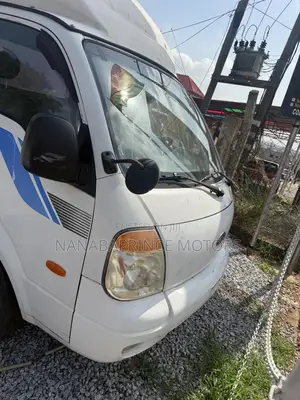 Kia Bongo 2011 White