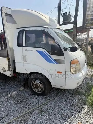 Kia Bongo 2011 White