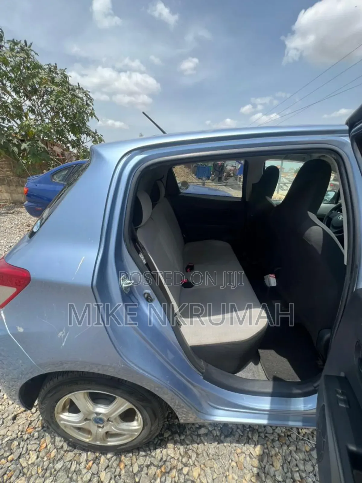 Toyota Vitz 2012 Blue
