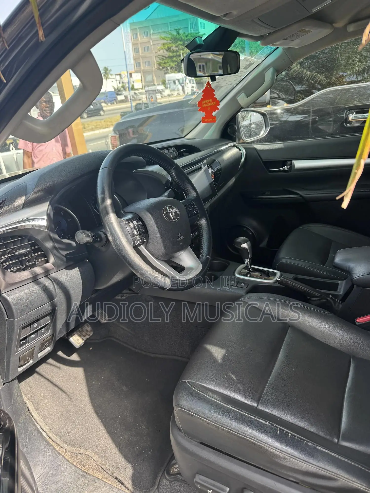 Toyota Hilux 2019 Gray