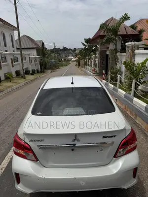 Mitsubishi Attrage 2021 Gray