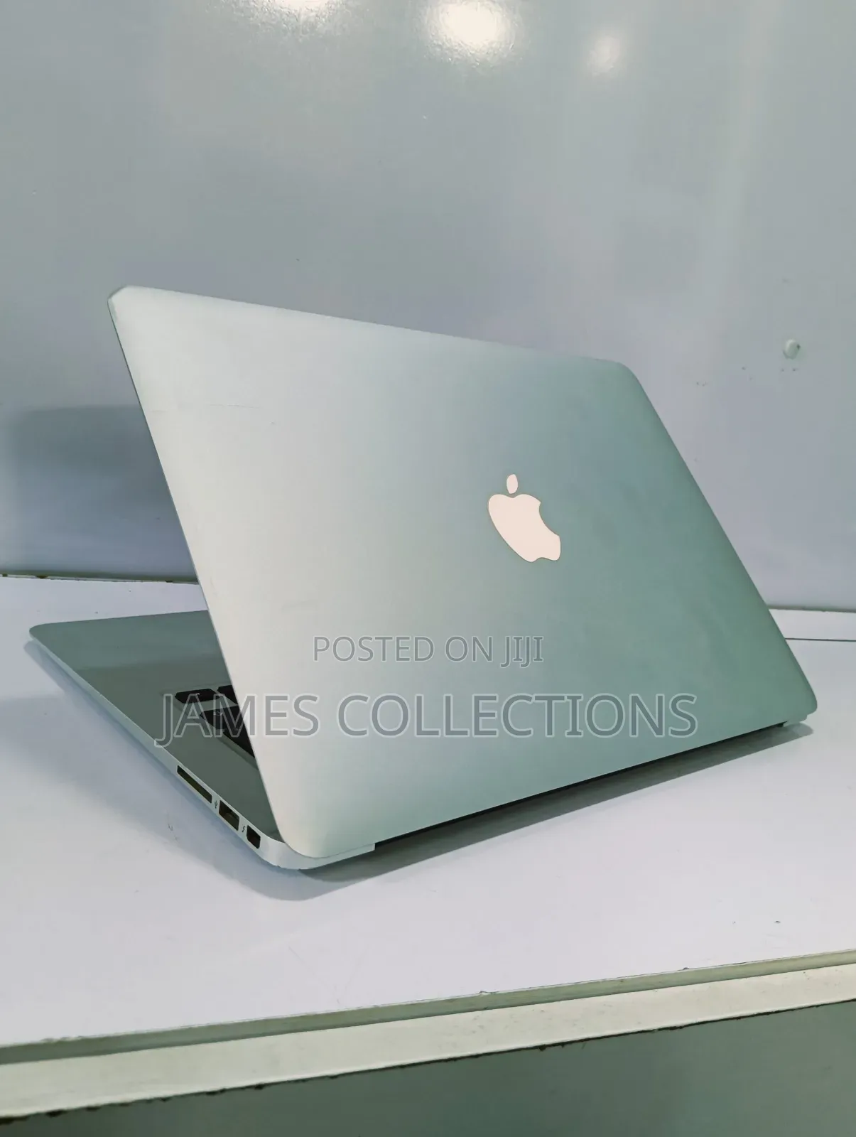 Laptop Apple MacBook Air 4GB Intel Core i5 SSD 128GB