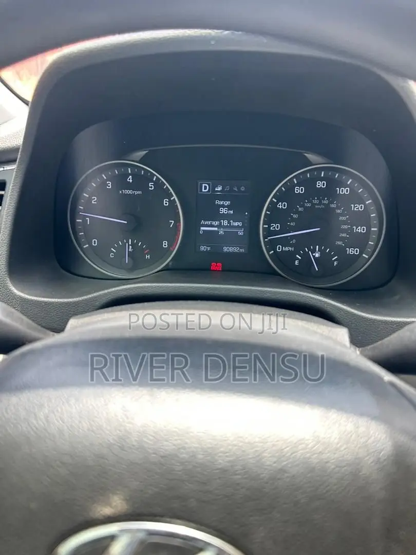 Hyundai Elantra 2018 Silver