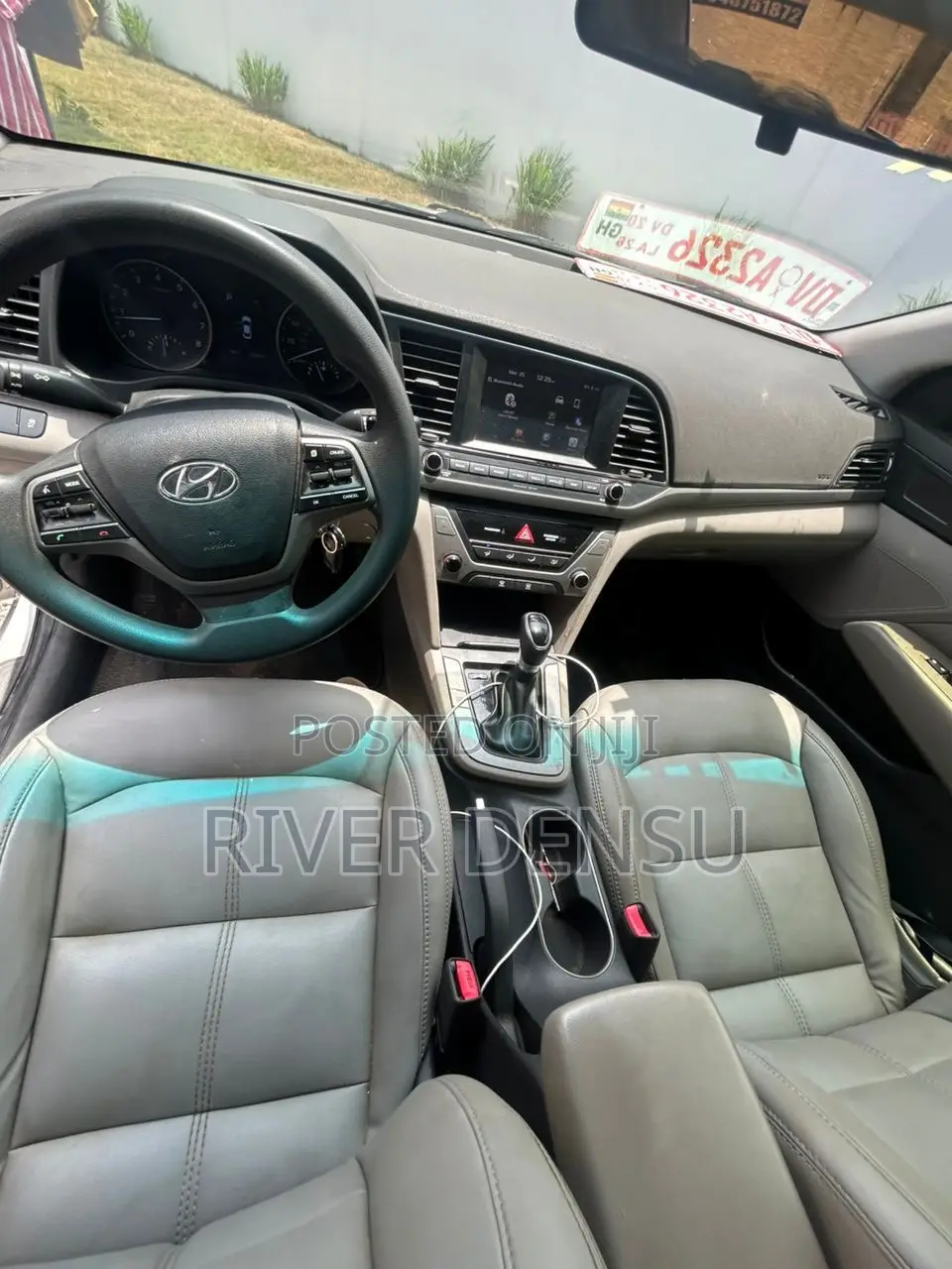 Hyundai Elantra 2018 Silver