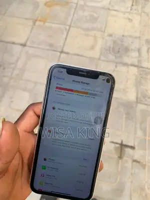 Apple iPhone 11 64 GB White