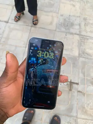 Apple iPhone 11 64 GB White