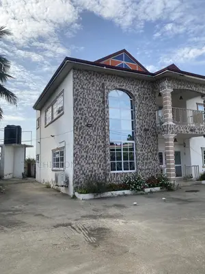 5bdrm Duplex in Chis-Lon Real Estate, Toll Booth for rent