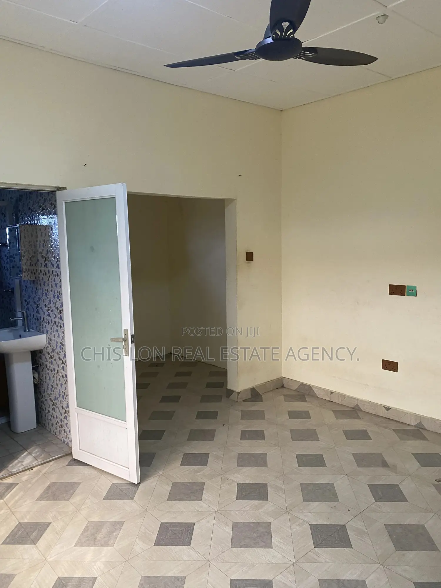 5bdrm Duplex in Chis-Lon Real Estate, Toll Booth for rent