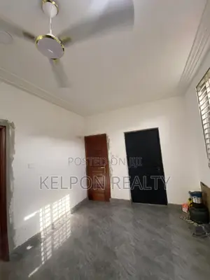 3bdrm Apartment in Dansoman, Afoko Foto for rent