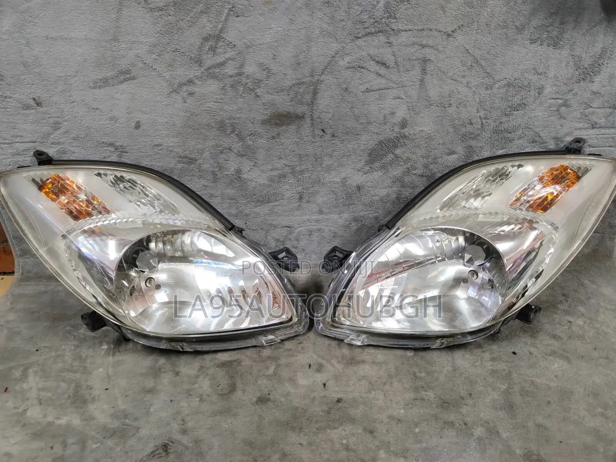 Toyota Vitz 2009-2010 Headlight Pair (Chargeable)