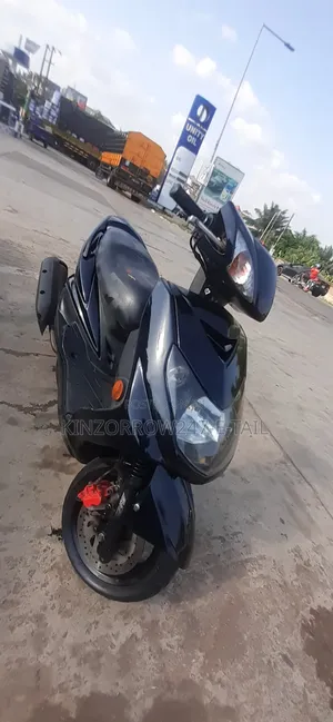 Yamaha 2022 Black