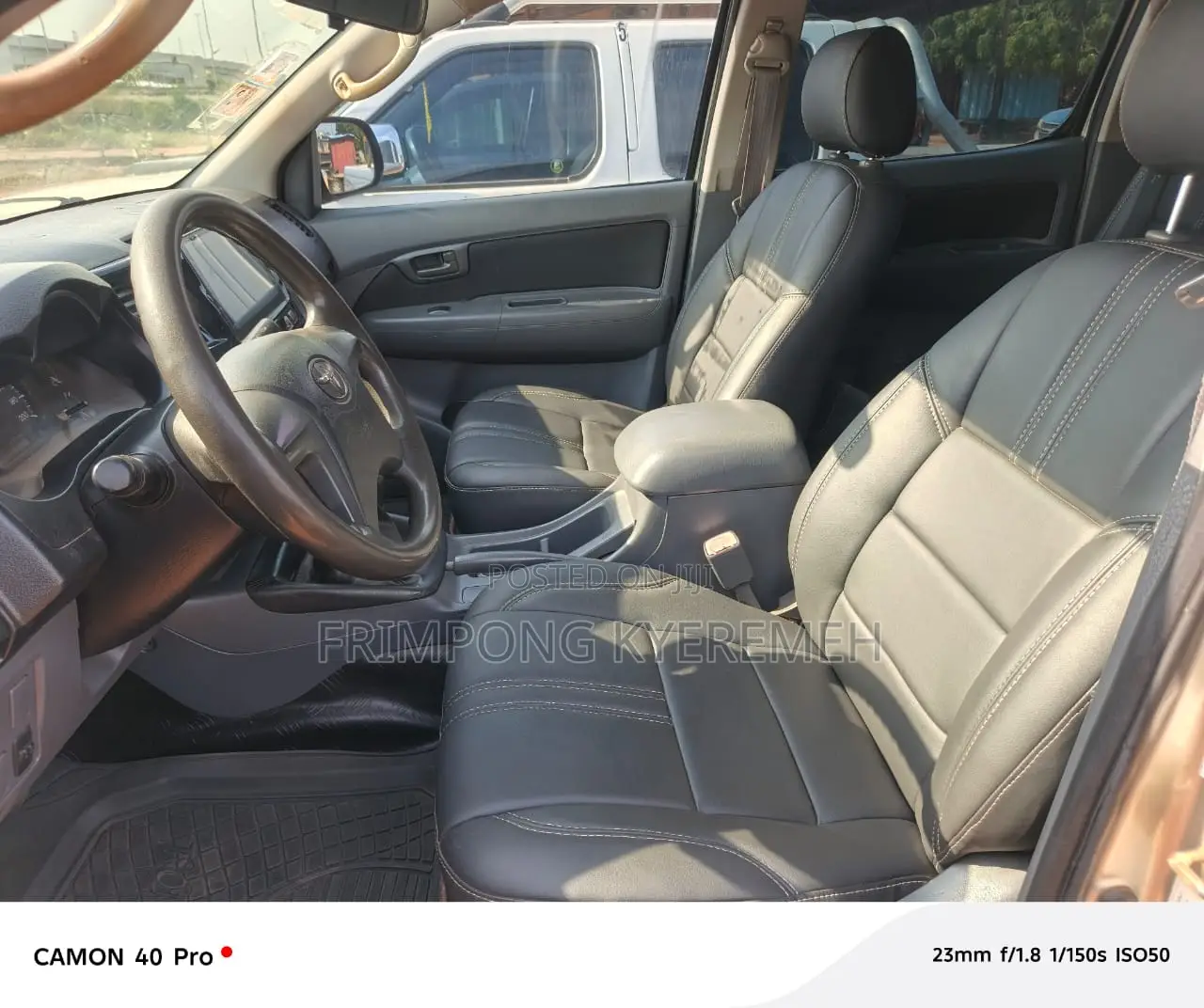 Toyota Hilux 2012 Gray
