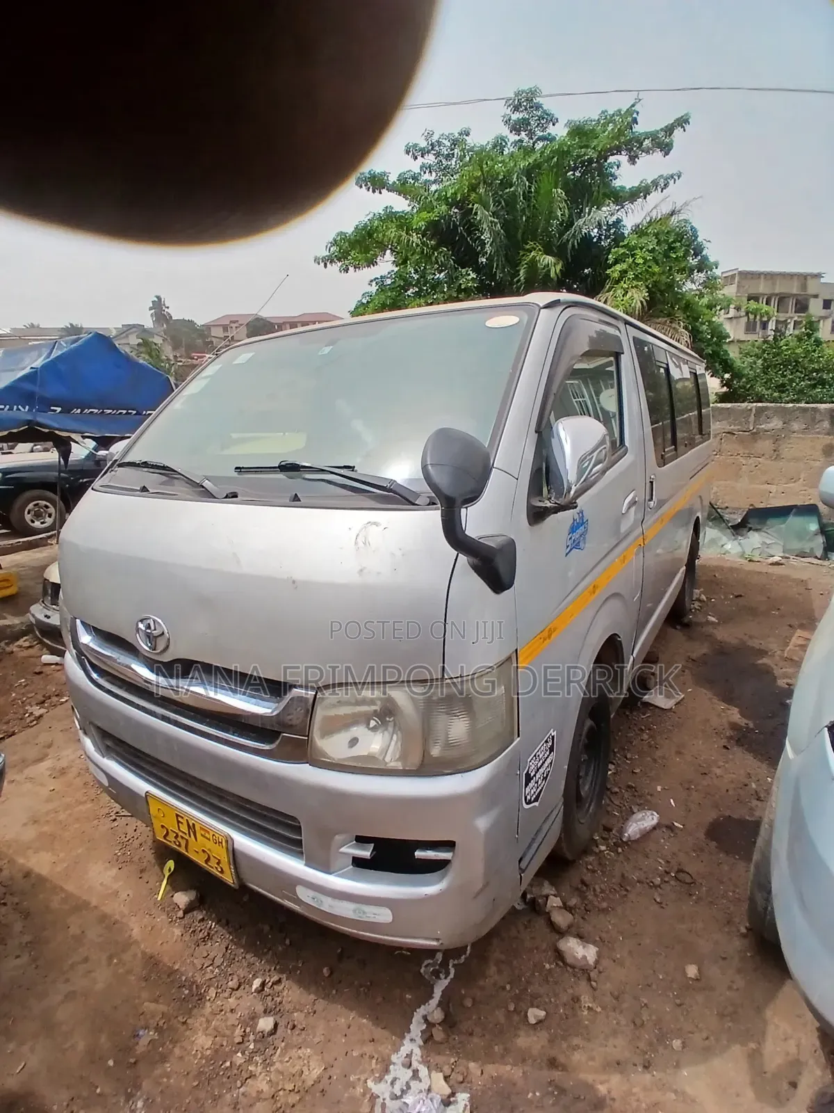Toyota HiAce 2013 Silver