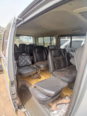 Toyota HiAce 2013 Silver