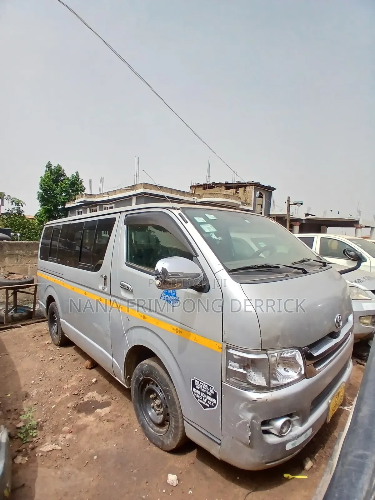 Toyota HiAce 2013 Silver