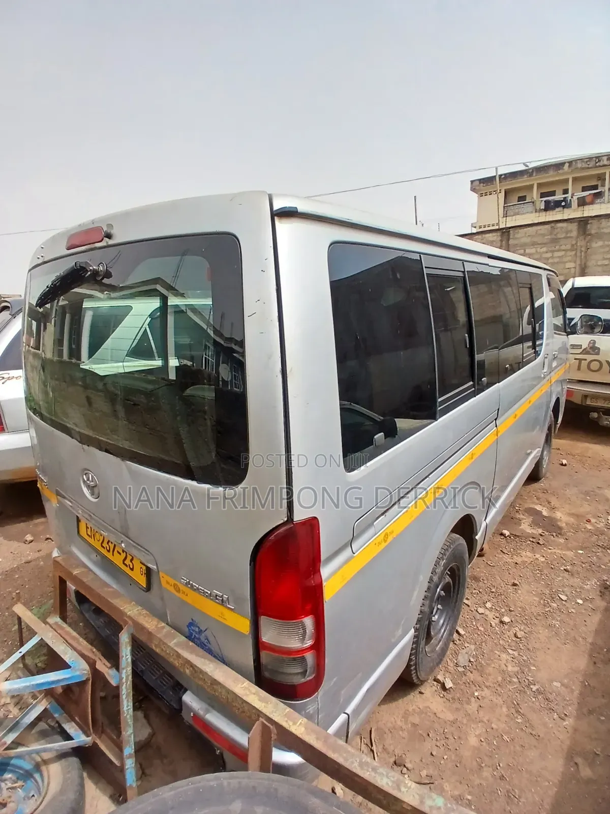 Toyota HiAce 2013 Silver