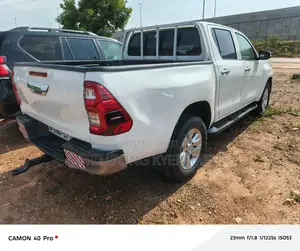 Toyota Hilux 2017 White