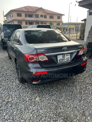 Toyota Corolla LE 4dr Sedan (1.8L 4cyl 4A) 2012 Gray