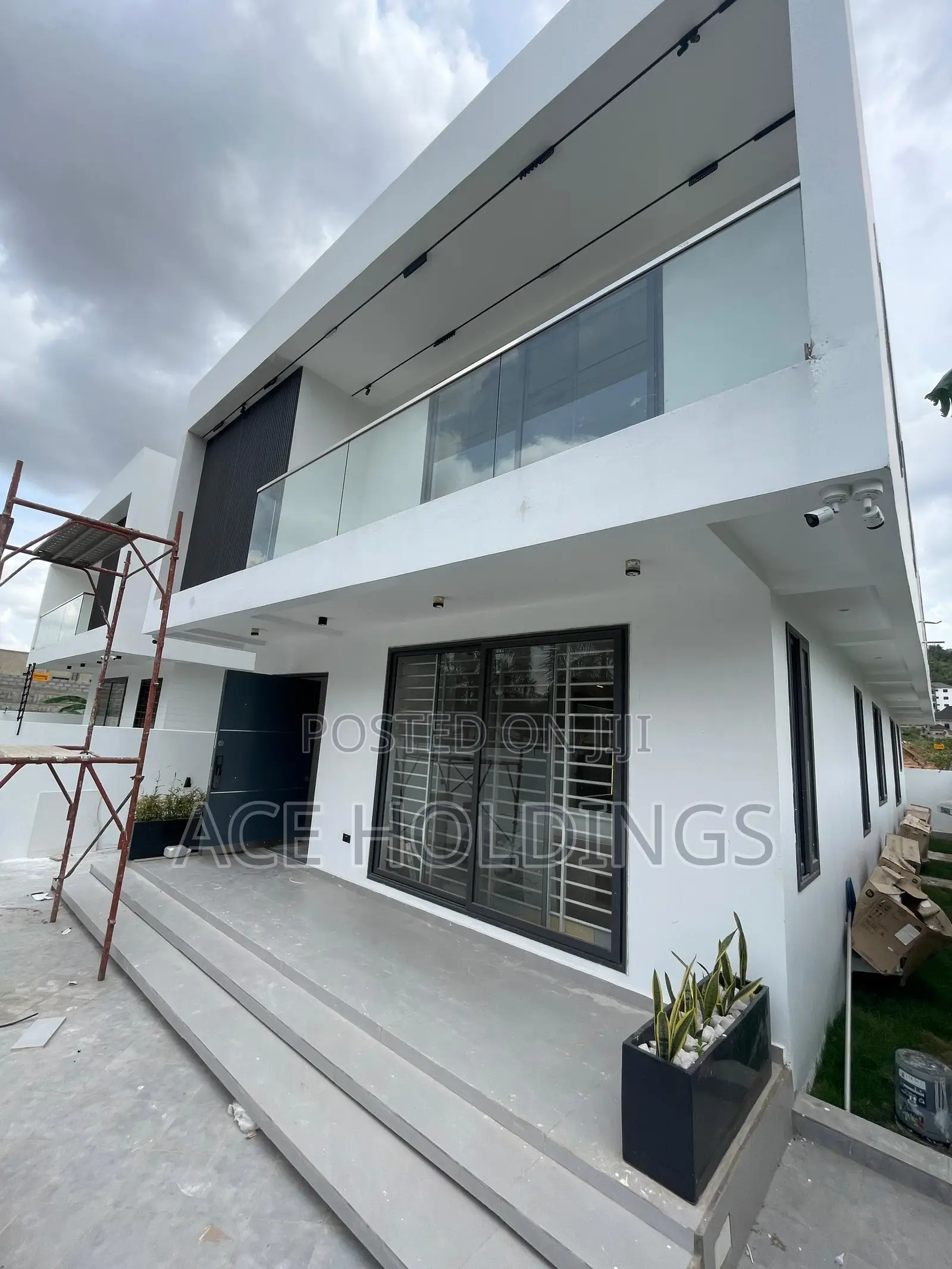 4bdrm Mansion in Acp, Kwabenya for sale